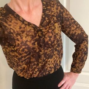 Beautiful black & tan/gold flecks blouse